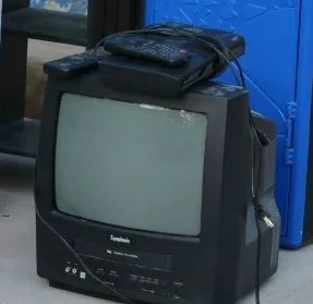 Symphonic small TV with DVD/VCR combo